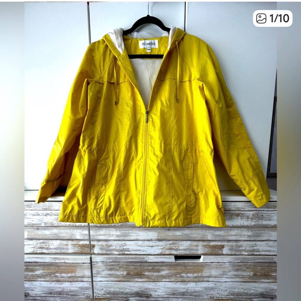 💛 FS Limited Yellow Hooded Rain Jacket XL Mesh Lined Windbreaker